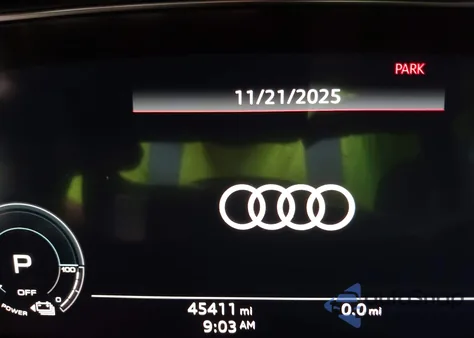 2019 Audi E-Tron Premium Plus z USA, uszkodzony, nr VIN WA1VAAGE8KB006365